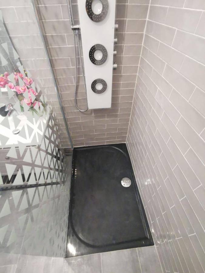 Appartement Pres De La Gare Rer C-Spacieux 4 Pieces Étampes المظهر الخارجي الصورة