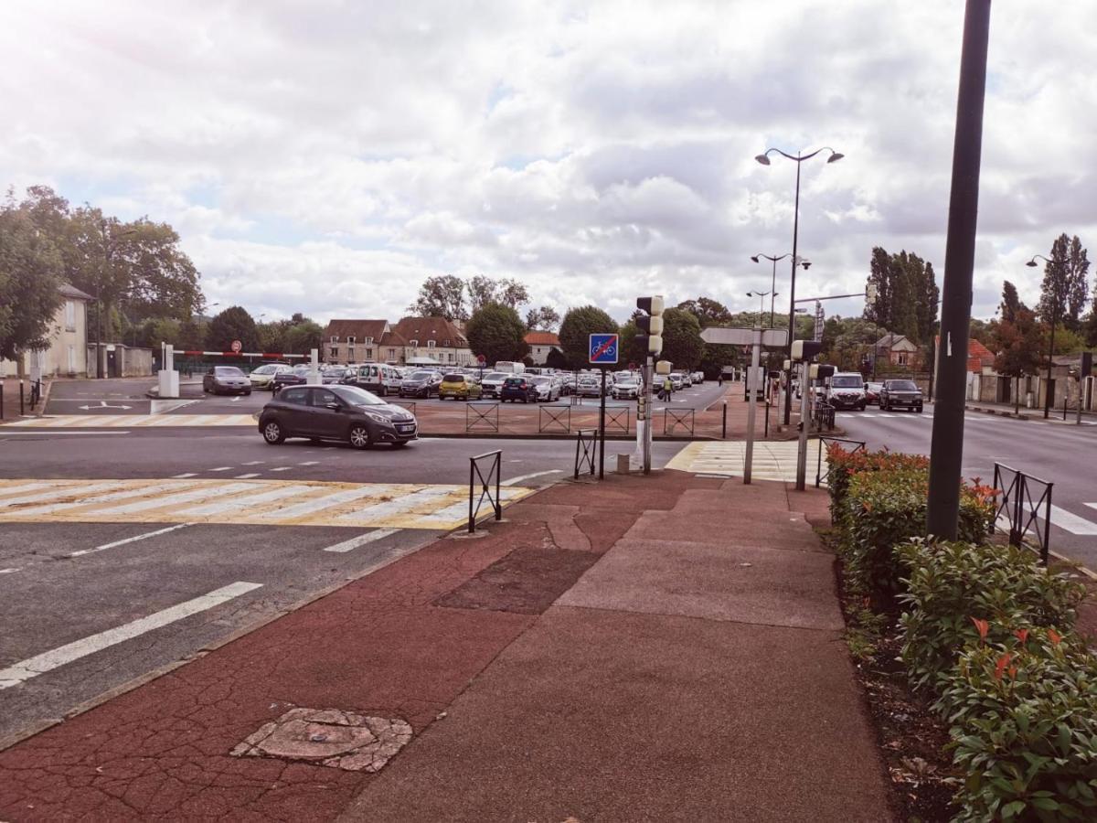 Appartement Pres De La Gare Rer C-Spacieux 4 Pieces Étampes المظهر الخارجي الصورة